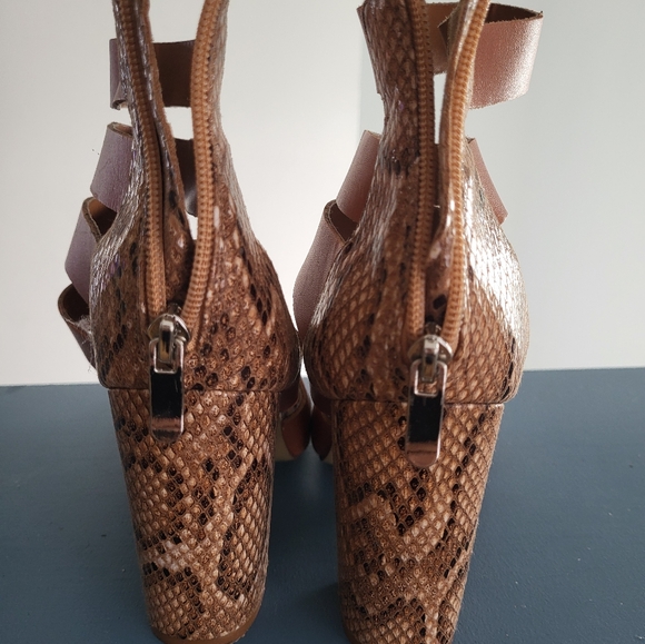 Chinese Laundry Brown Sandals - Picture 3 of 3